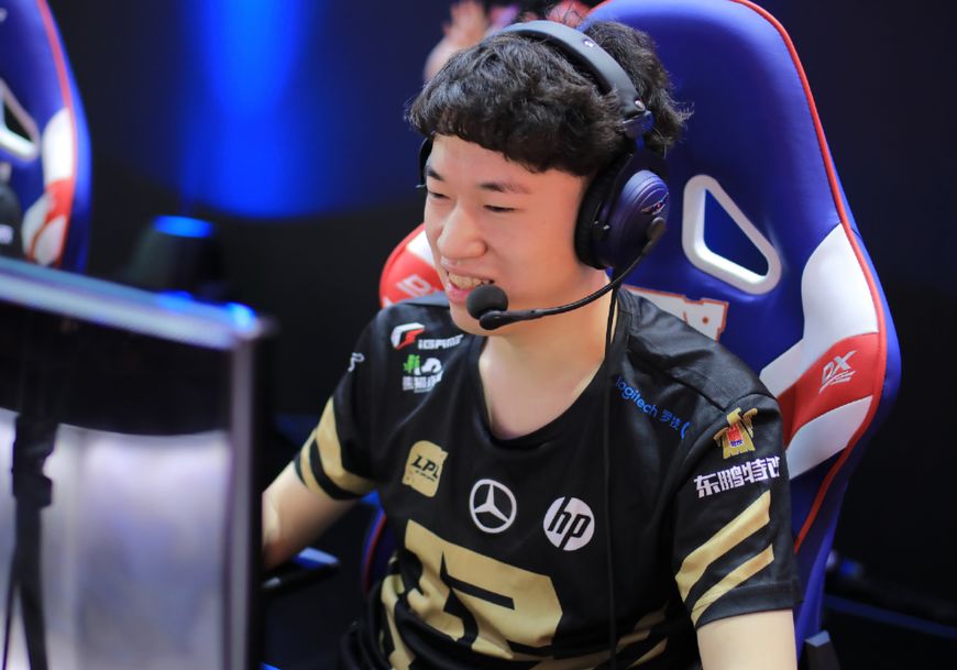 关于GEN翻盘DRX2，Uzi绝境逆转的信息