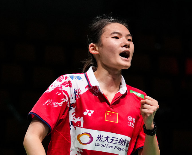 包含丹麦羽毛球队鏖战印尼羽毛球队，辛杜制霸全场的词条