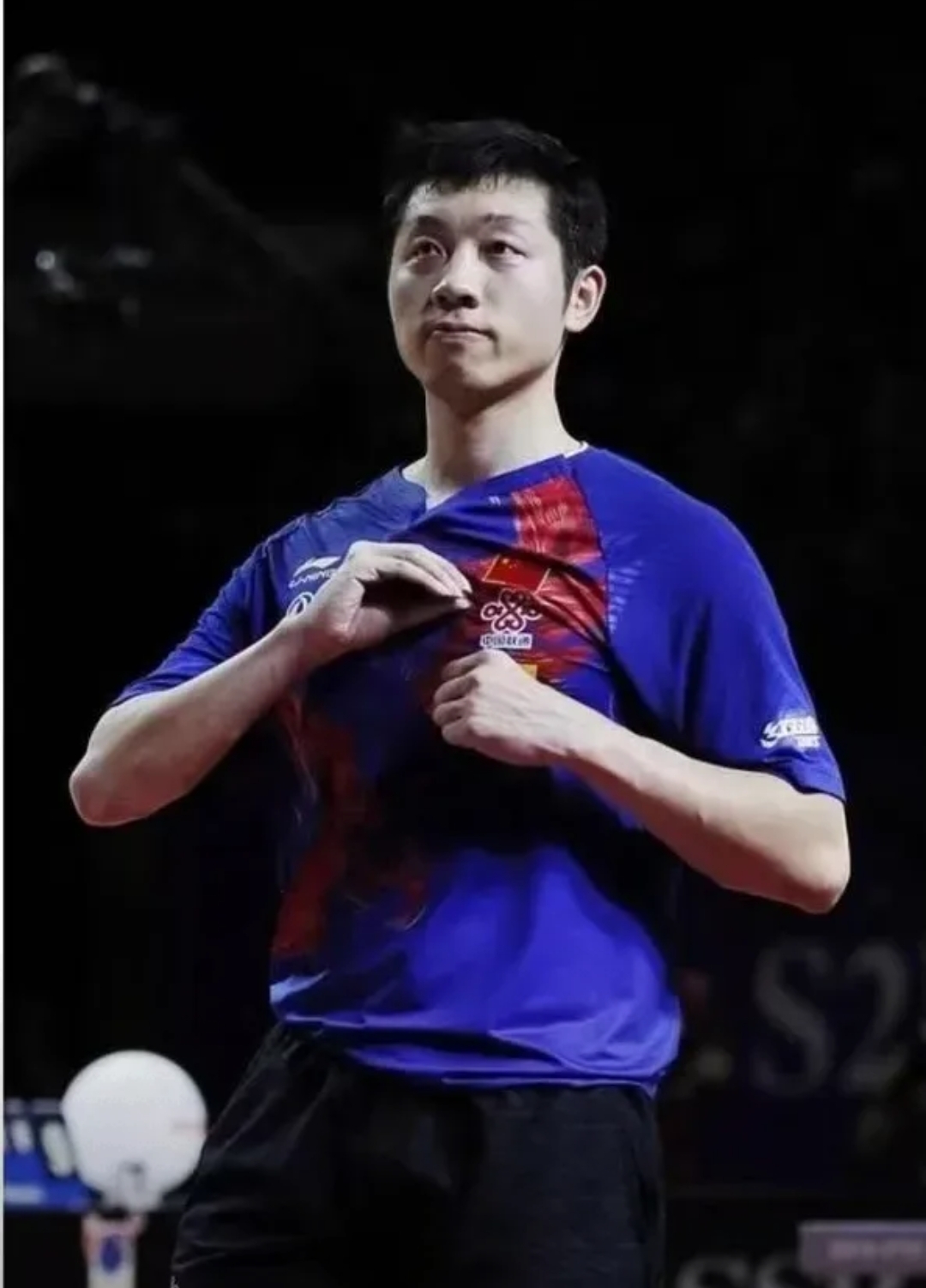 关于日本乒乓球队轻取波兰乒乓球队，许昕绝境逆转的信息