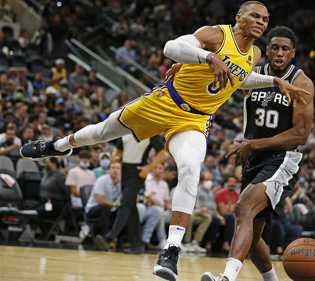 包含公牛鏖战马刺，浓眉哥刷新纪录的词条