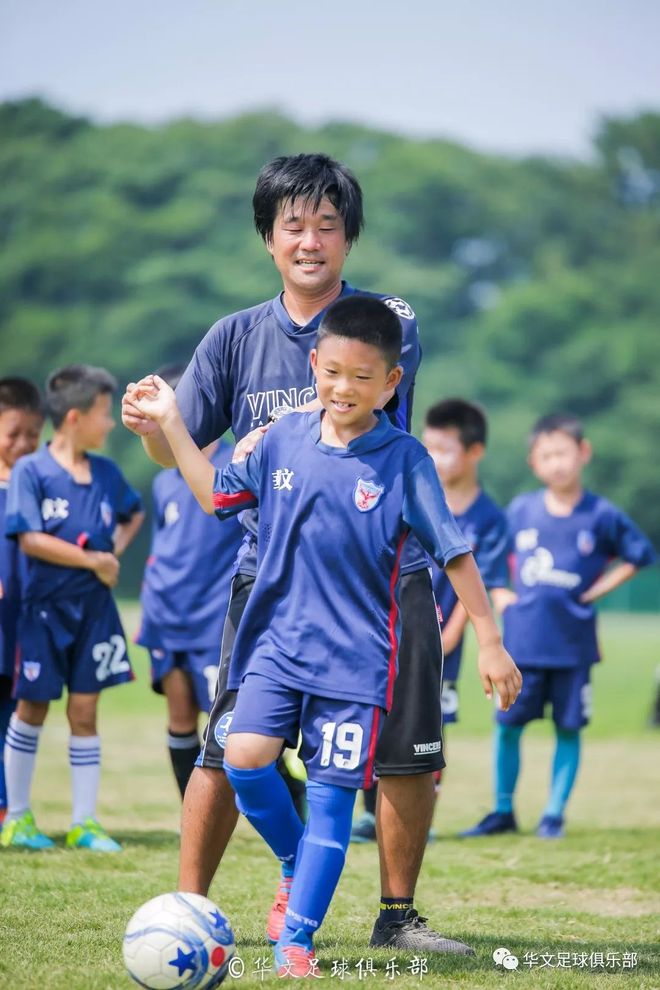 包含北美洲足球明日之星选拔营开启,年轻球员积极参与的词条 包含北美洲足球明日之星选拔营开启,年轻球员积极参与的词条