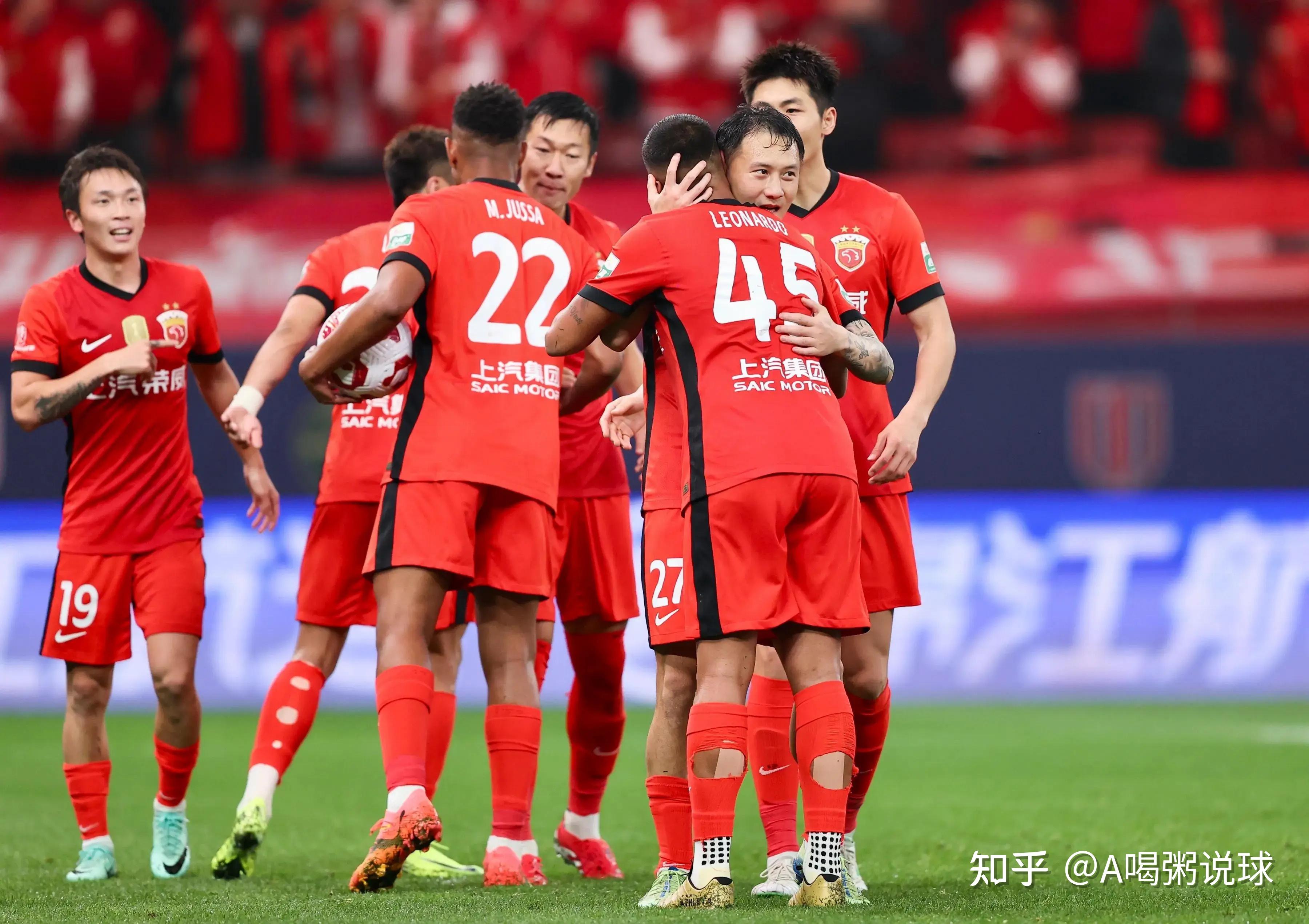 横滨水手努力抗衡，却难挡赛场竞争的简单介绍