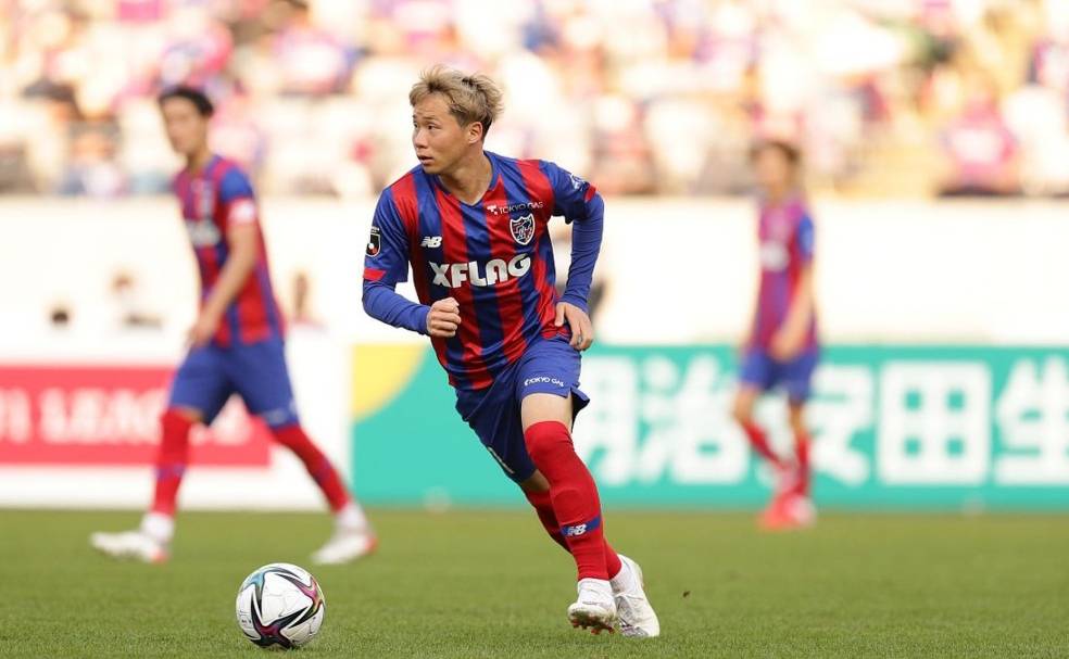 横滨水手努力抗衡，却难挡赛场竞争的简单介绍