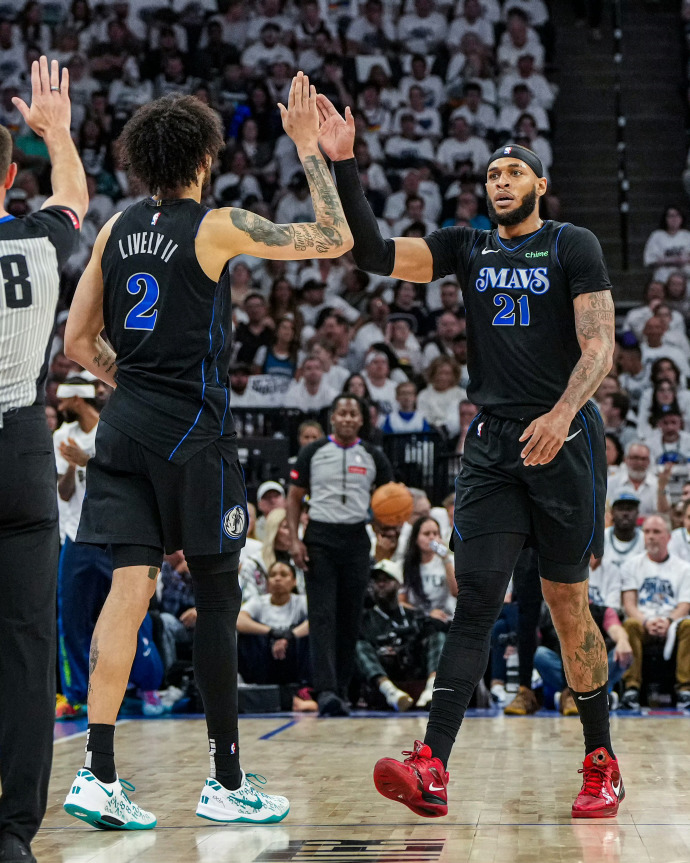 包含森林狼即将对决独行侠，激烈对抗一触即发！的词条