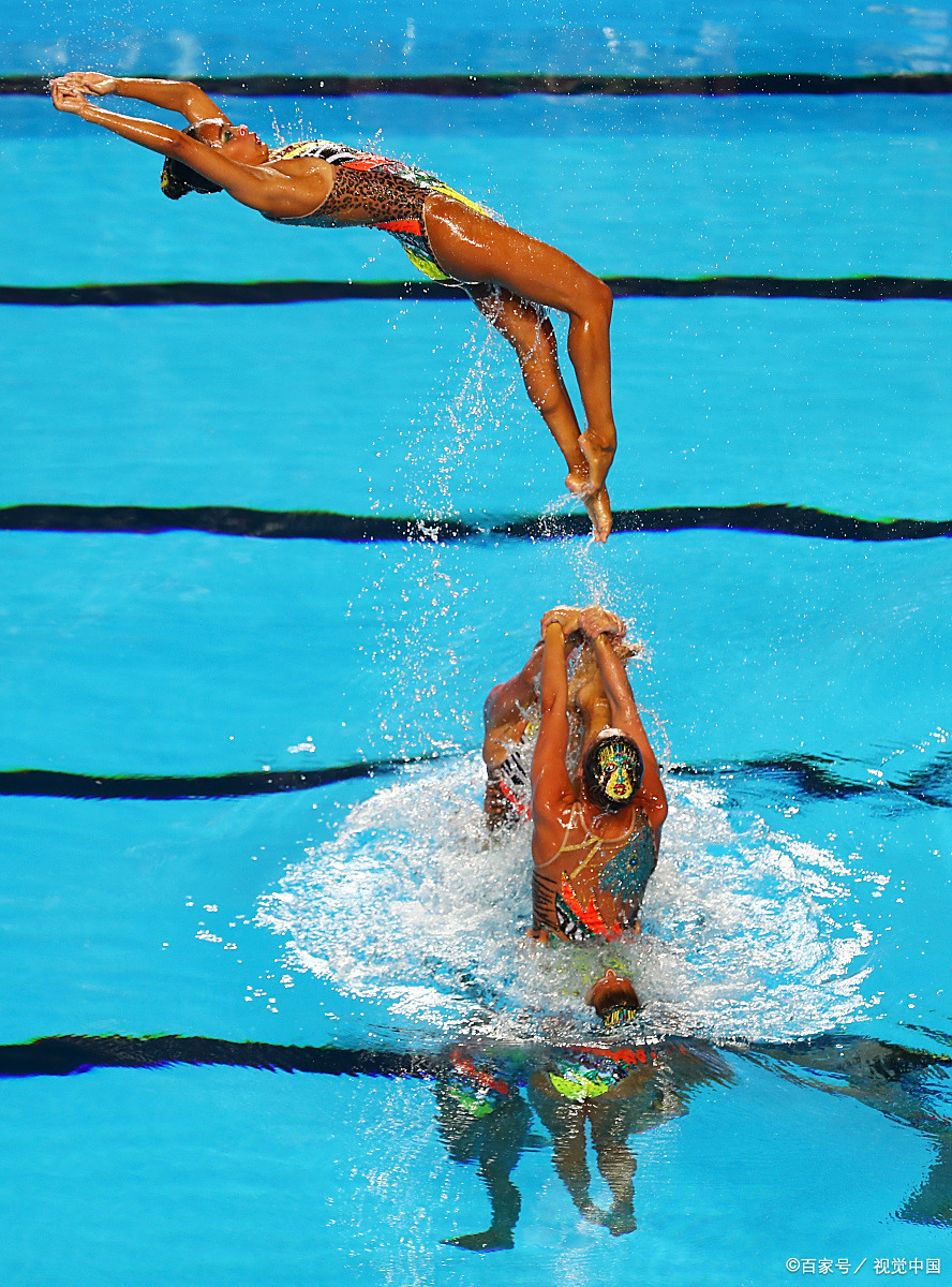 包含游泳跳水冠军再战，绝技大放异彩气场逼人的词条