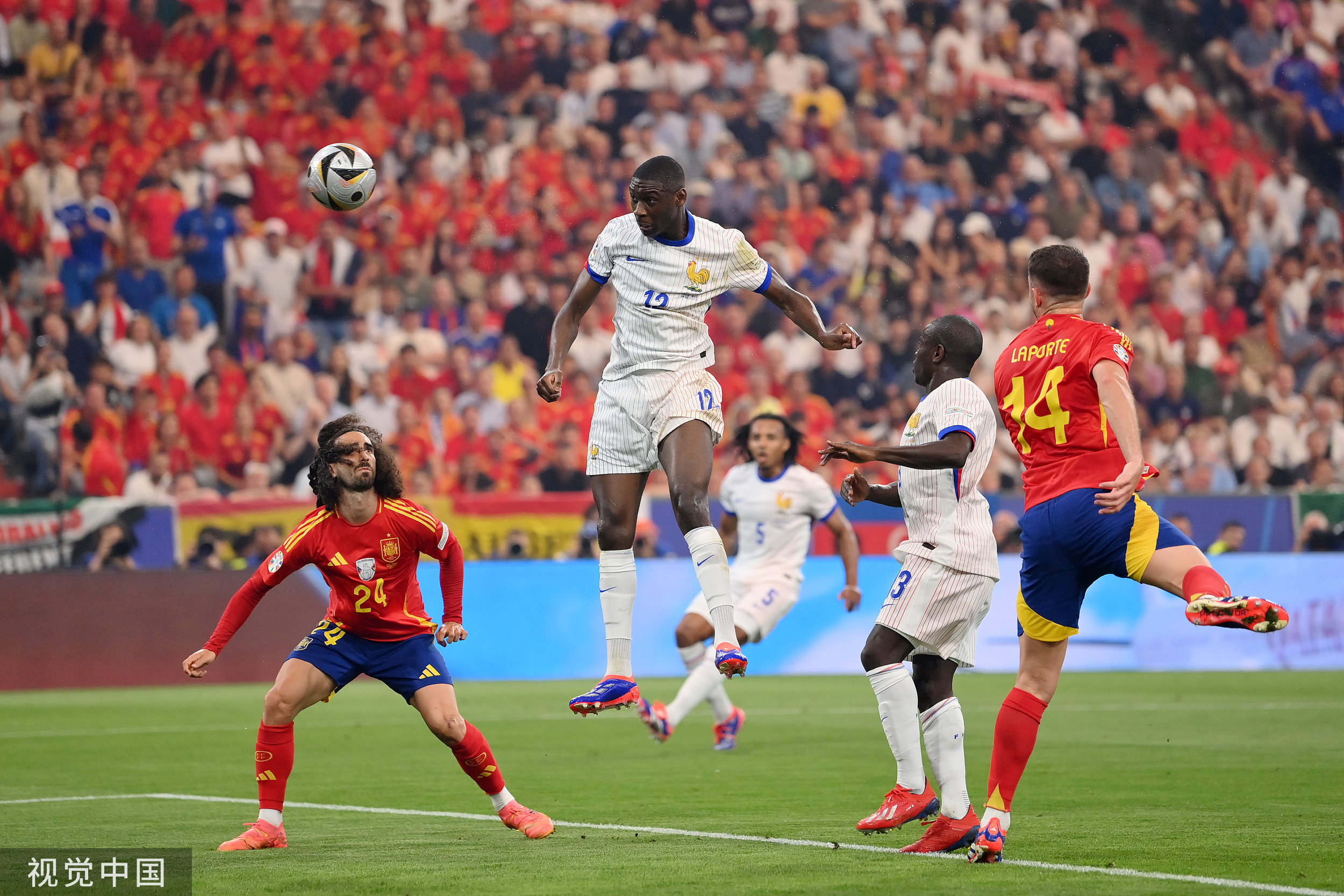 欧洲冠军赛首轮比赛精彩纷呈