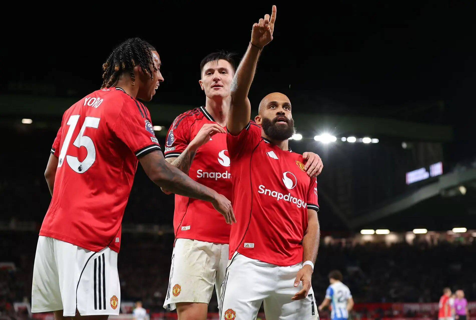 曼联客场取胜,保持前四实力 曼联客场取胜,保持前四实力