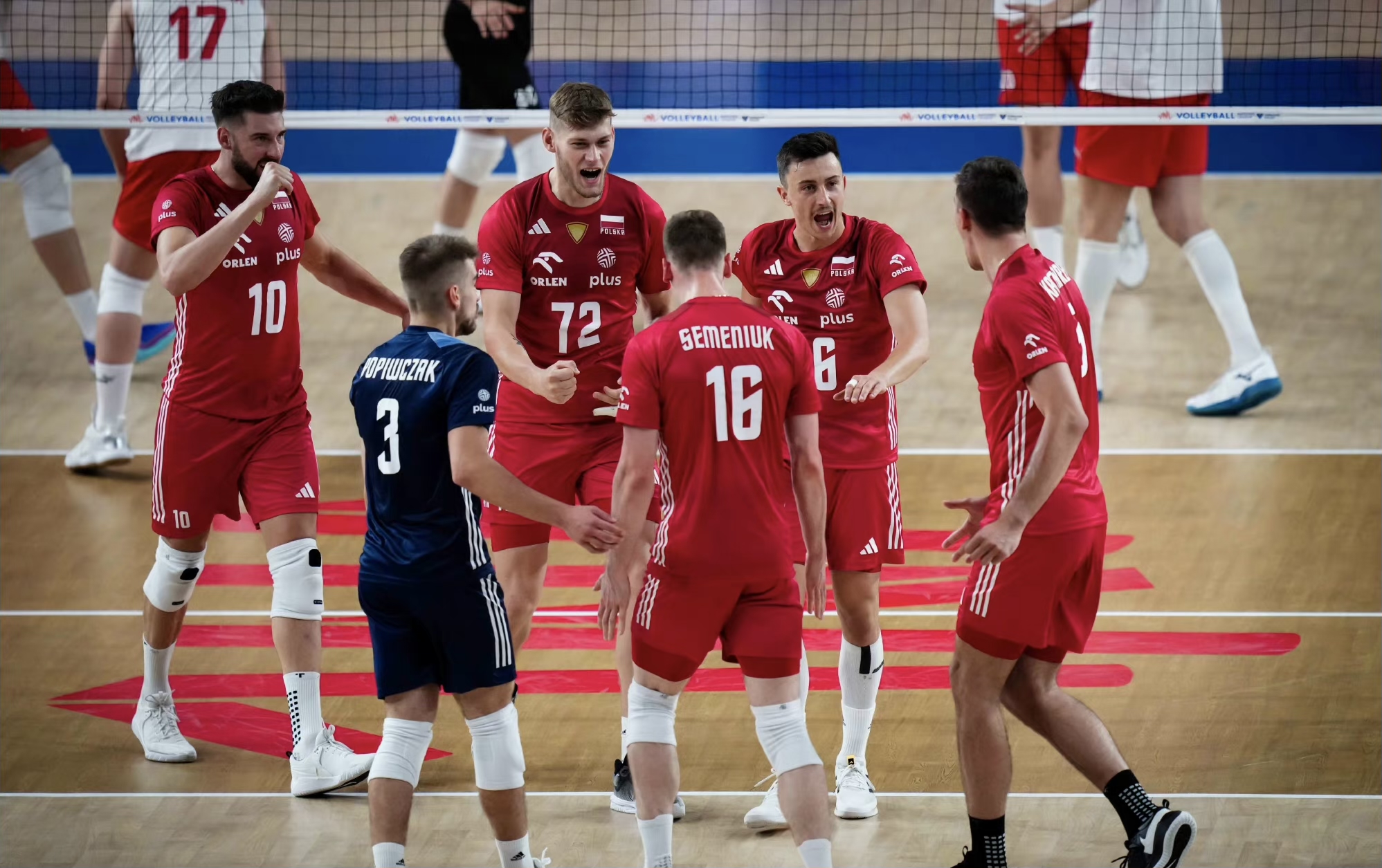 关于波兰队横扫英格兰队,林高远点燃赛场的信息 关于波兰队横扫英格兰队,林高远点燃赛场的信息