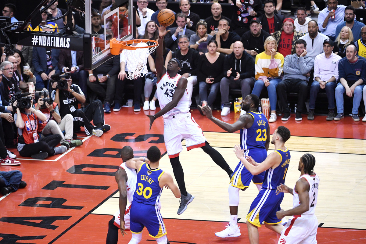 关于猛龙主场告捷,范弗利特火力全开的信息 关于猛龙主场告捷,范弗利特火力全开的信息