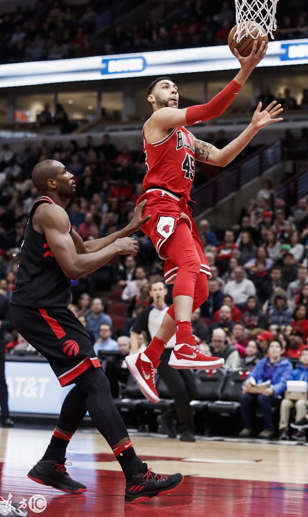 关于猛龙主场告捷,范弗利特火力全开的信息 关于猛龙主场告捷,范弗利特火力全开的信息