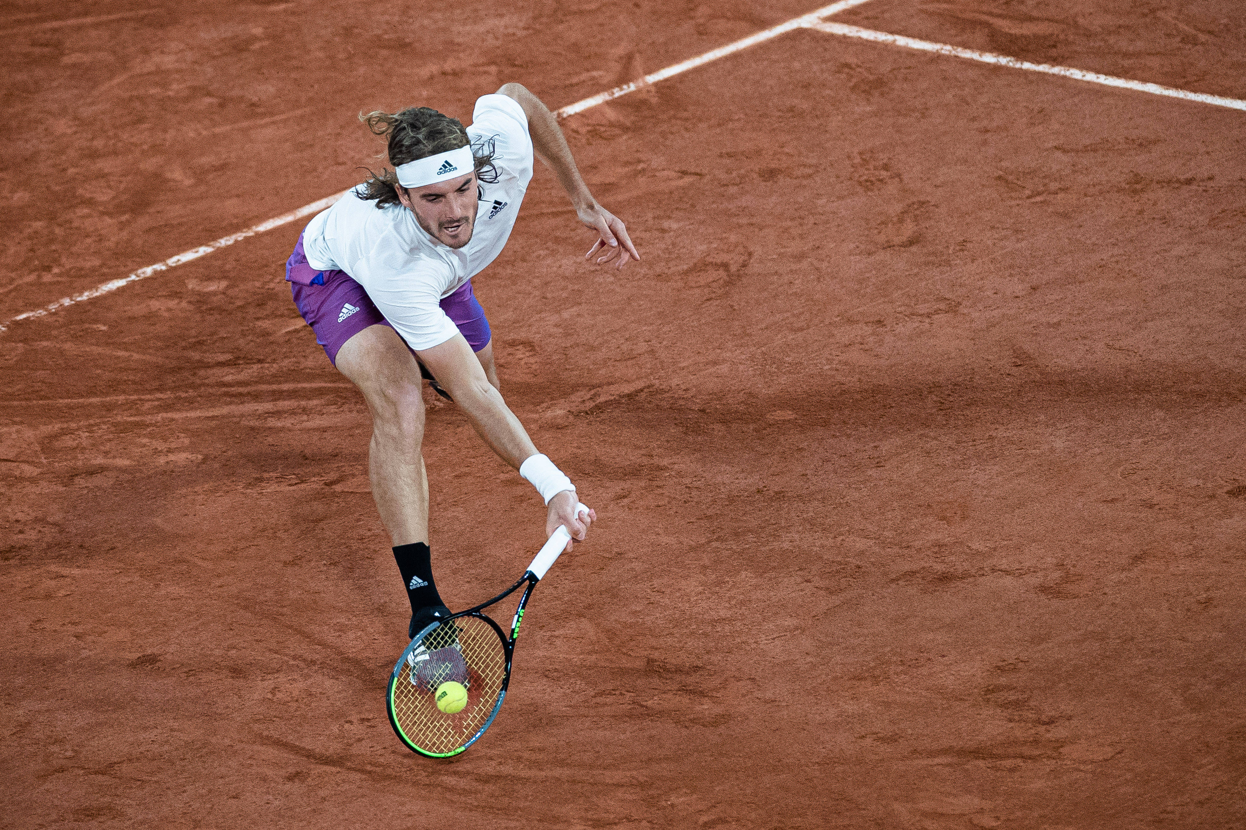 澳大利亚网球队翻盘世界网球队，西西帕斯制霸全场的简单介绍