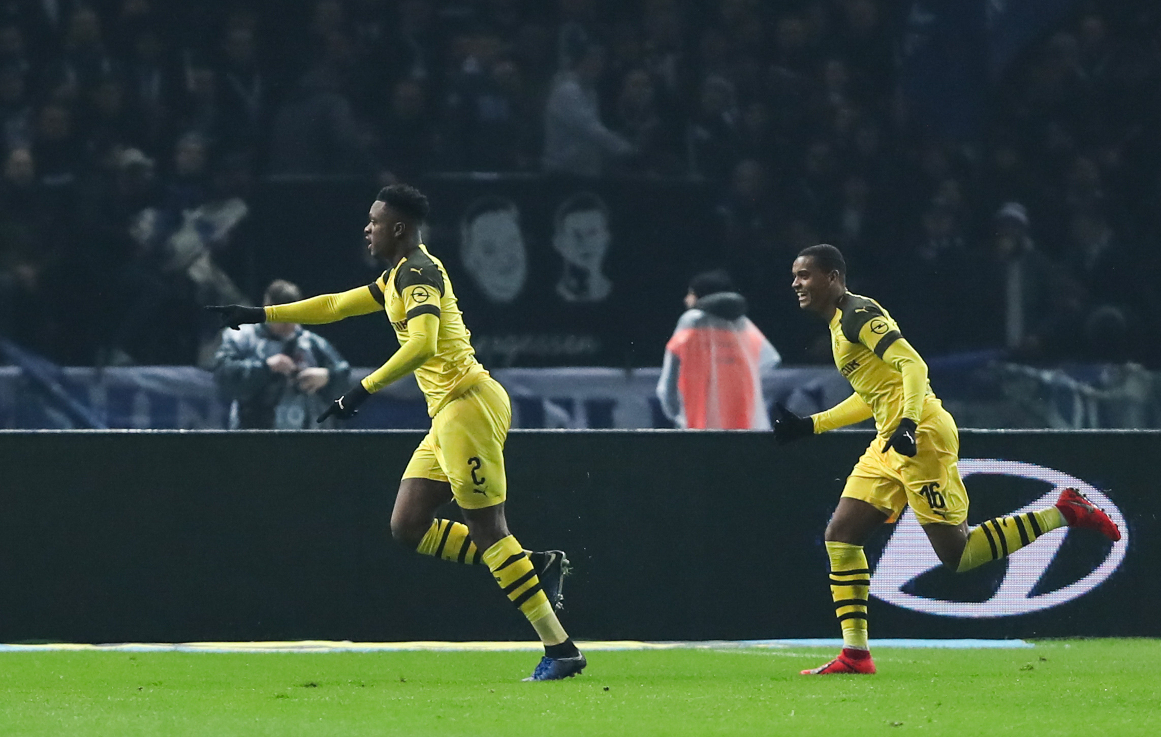 多特蒙德强势罗马，格纳布里惊艳世界的简单介绍