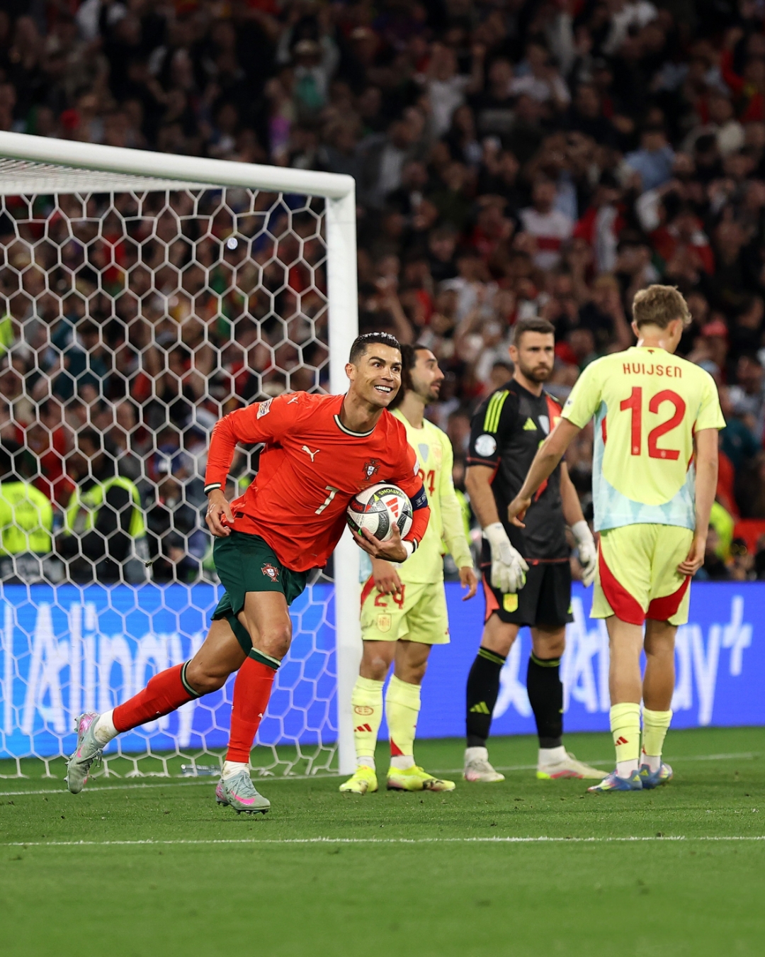 西班牙横扫科索沃,晋级欧洲杯正赛 西班牙横扫科索沃,晋级欧洲杯正赛