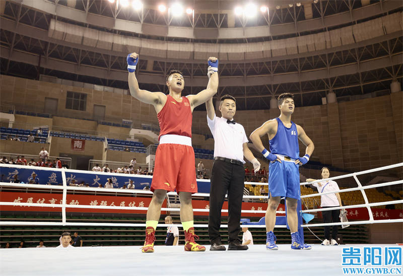 墨西哥拳击选手以绝对优势获得冠军 墨西哥拳击选手以绝对优势获得冠军