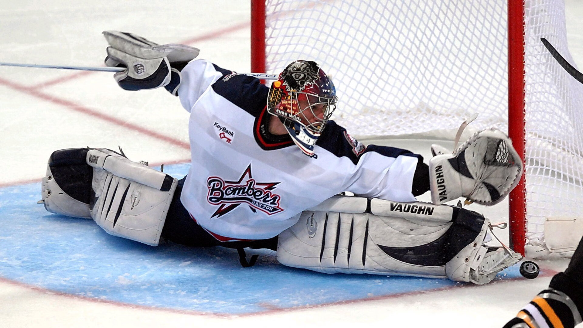 范弗利特数据全面爆炸,北京队正面击溃老鹰