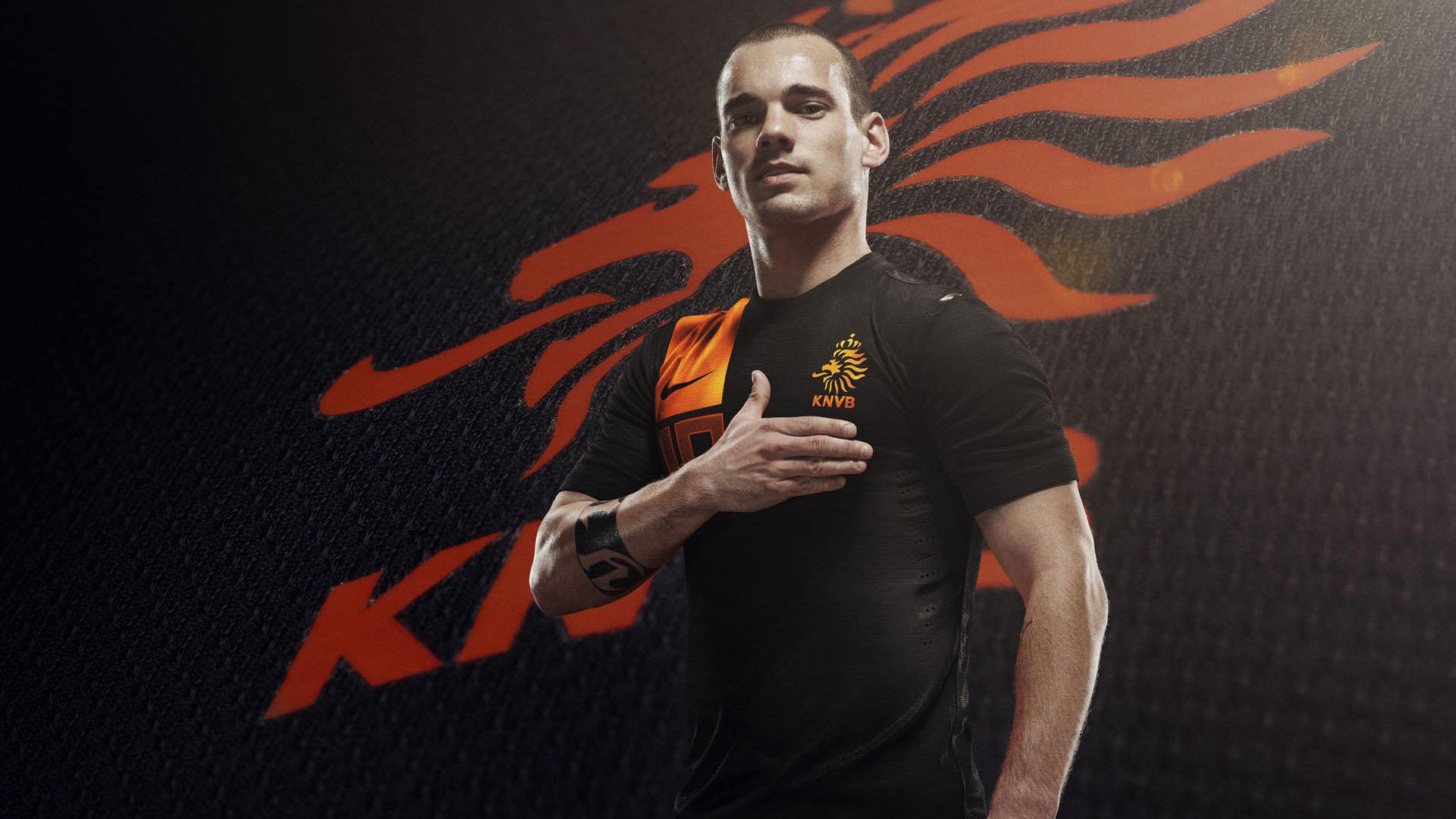 赛道风云，阿斯顿马丁横扫索伯车队，塞恩斯刷新纪录改写F1格局